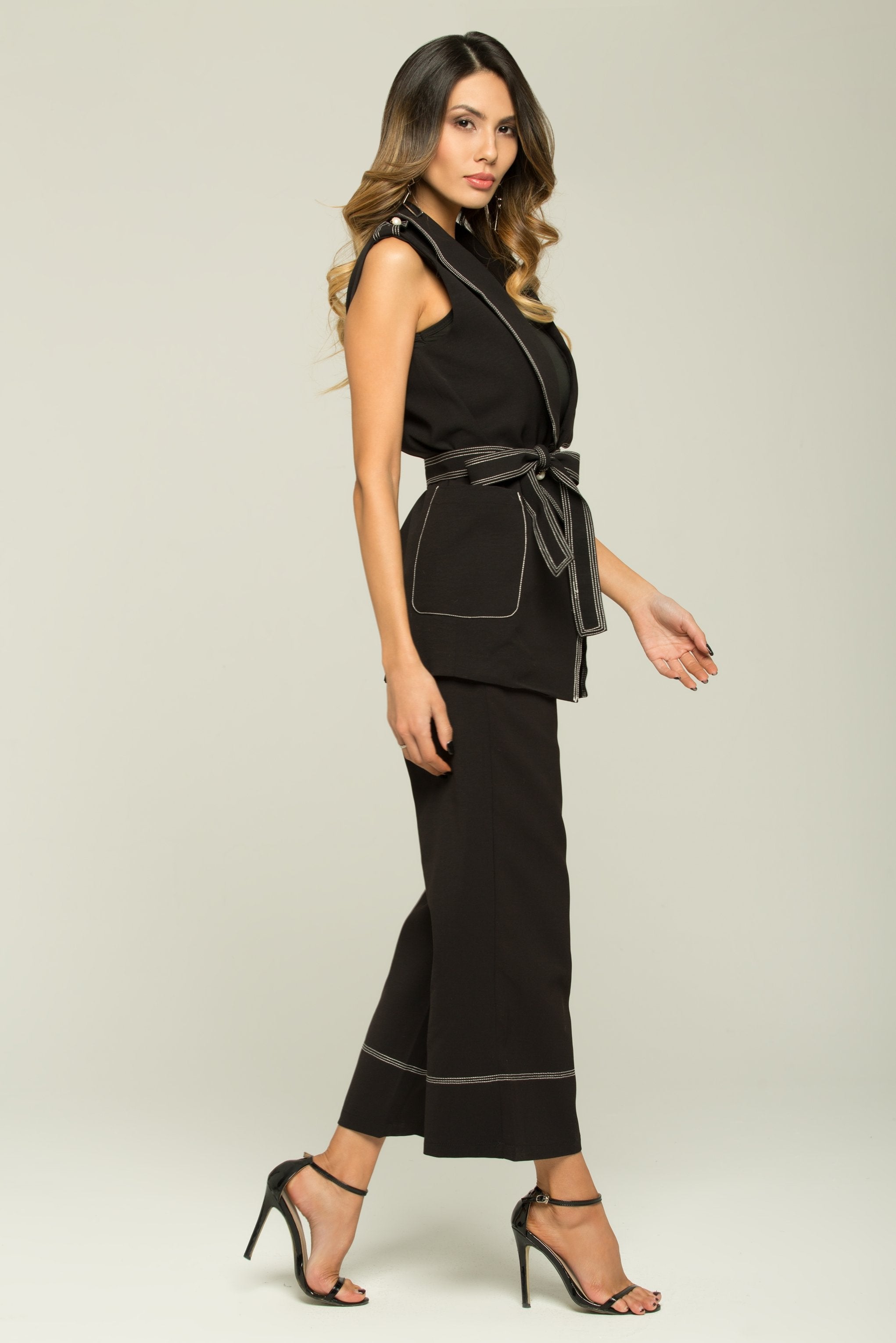 Black and White Trim Sleeveless Blazer and Trousers Set - ownthelooks-Development Black and White Trim Sleeveless Blazer and Trousers Set - ownthelooks-Development