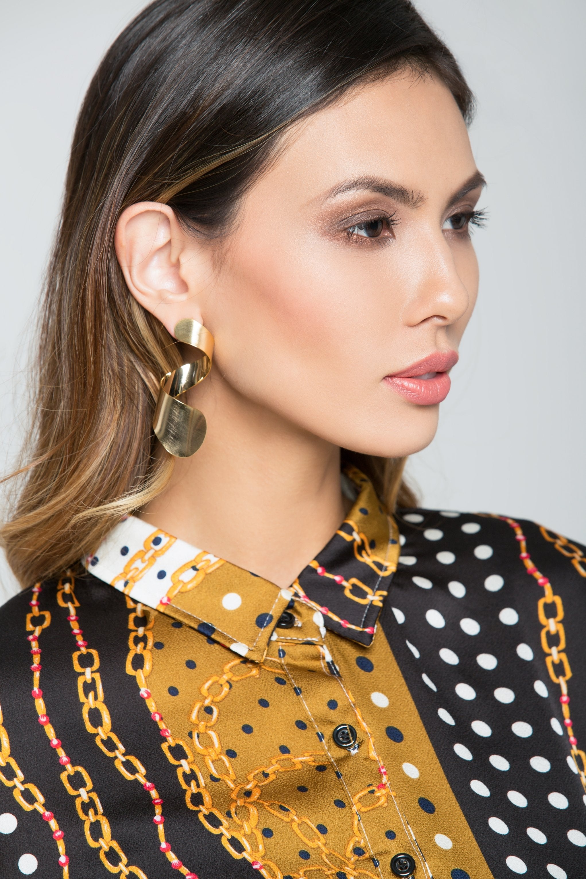 Gold Twisted Shell Earrings - ownthelooks-Development Gold Twisted Shell Earrings - ownthelooks-Development