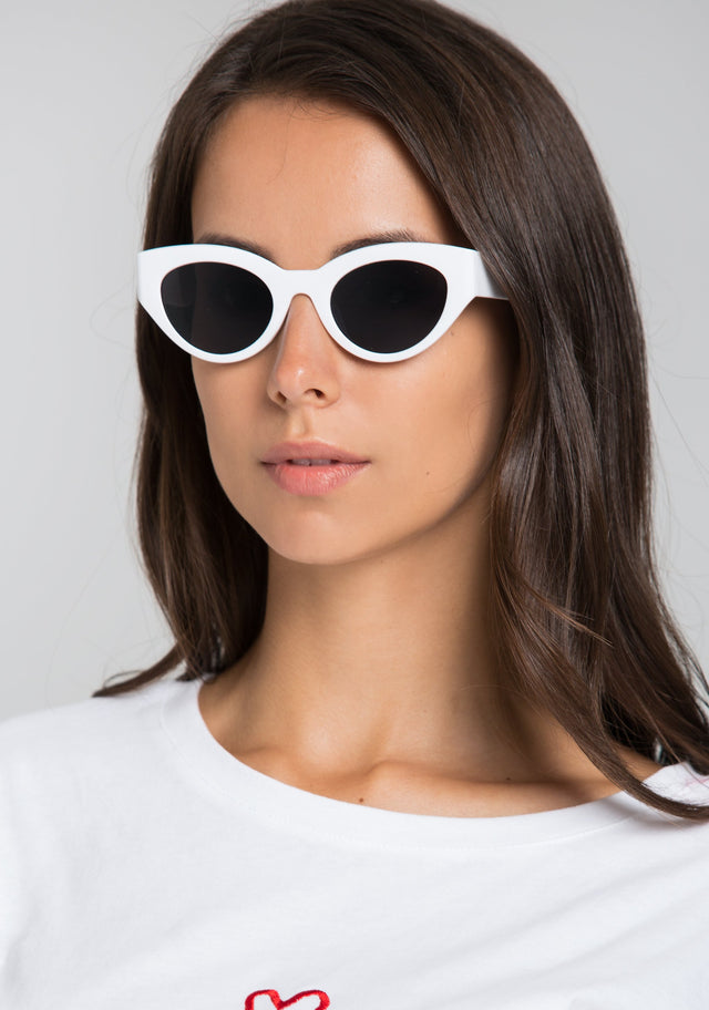 White Retro Cat Eye Sunglasses - ownthelooks-Development