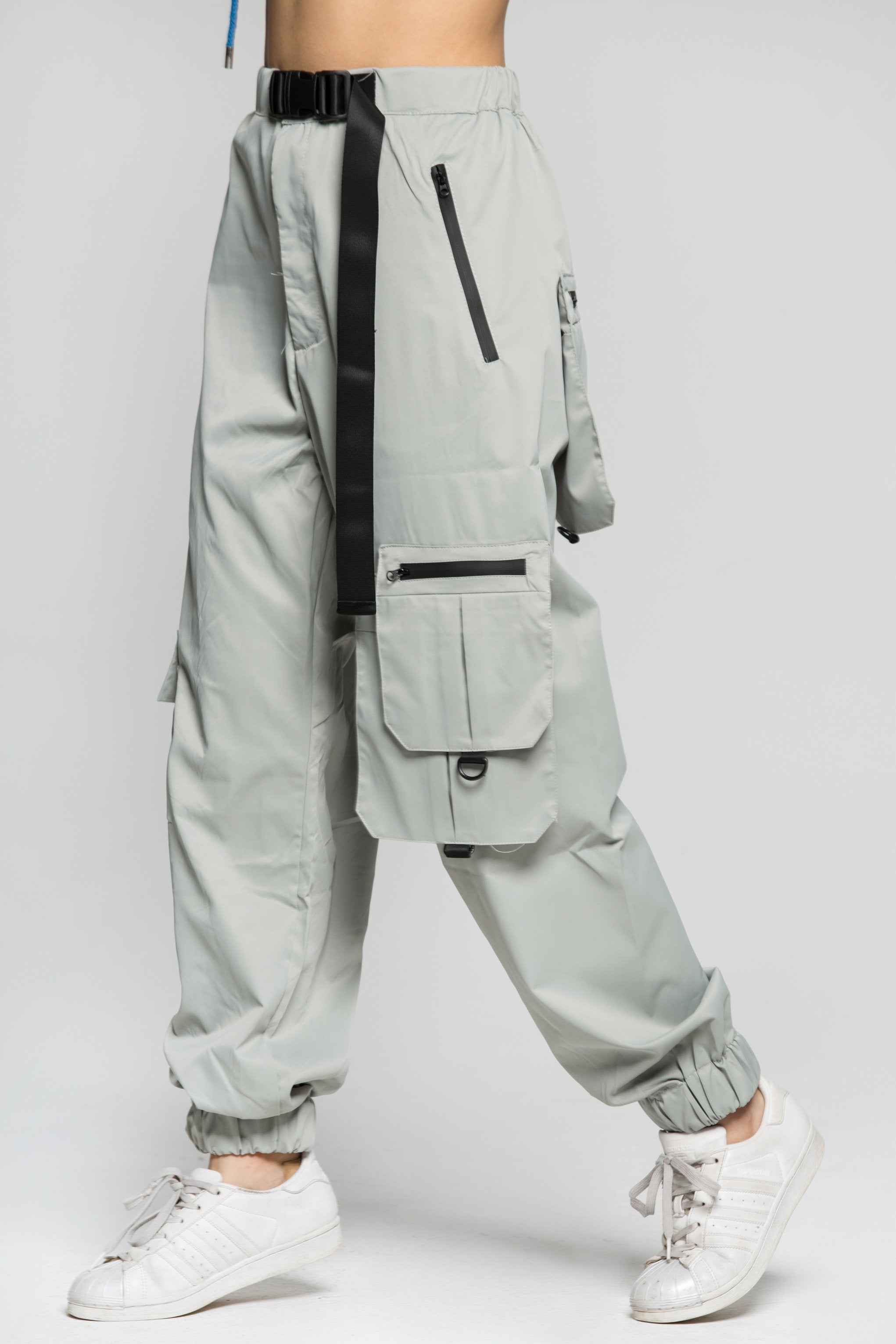 Grey Cargo Pants With Black Buckle Belt - ownthelooks-Development