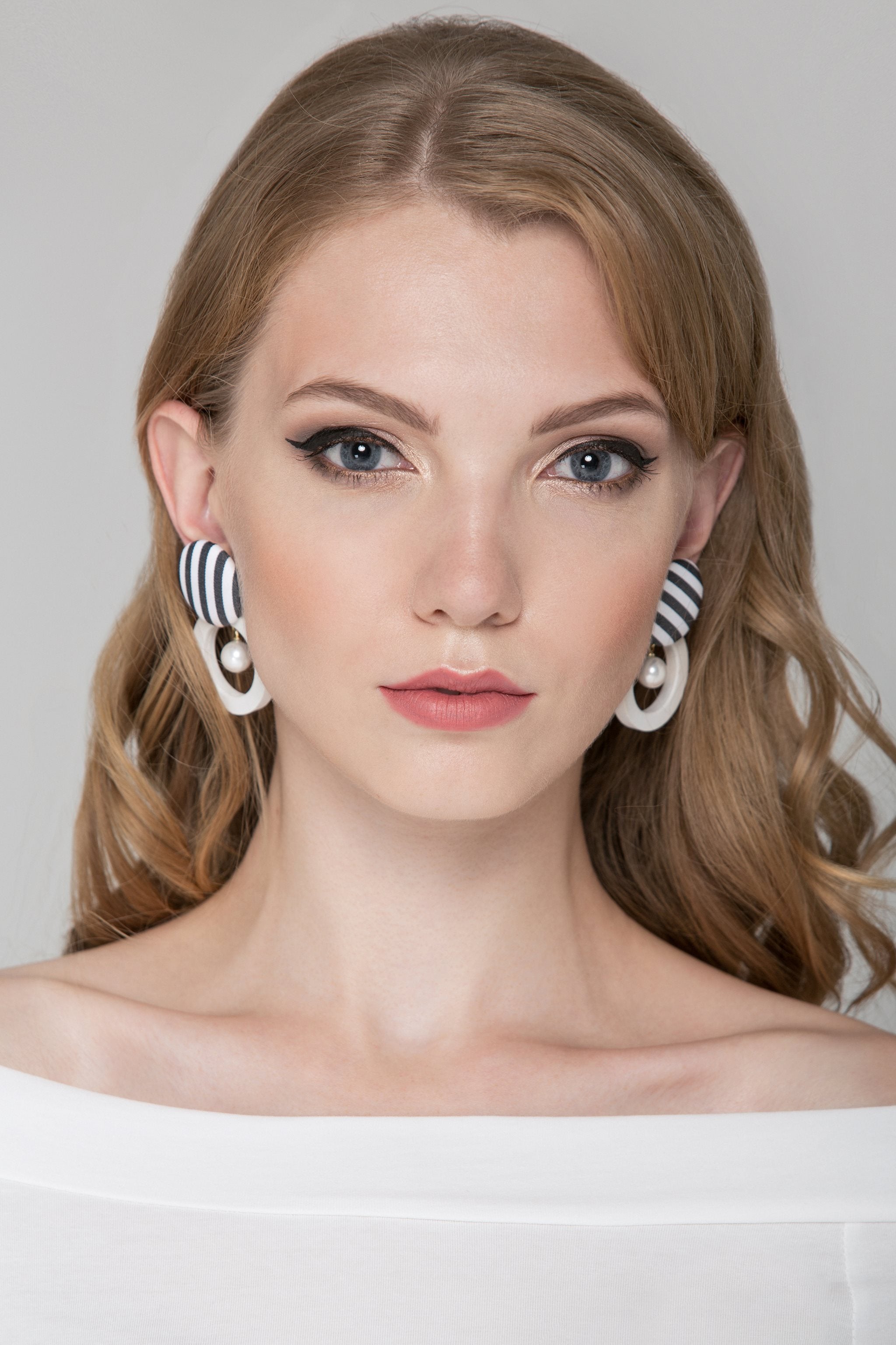Black and White Stripe Pearl Hoop Earrings - ownthelooks-Development