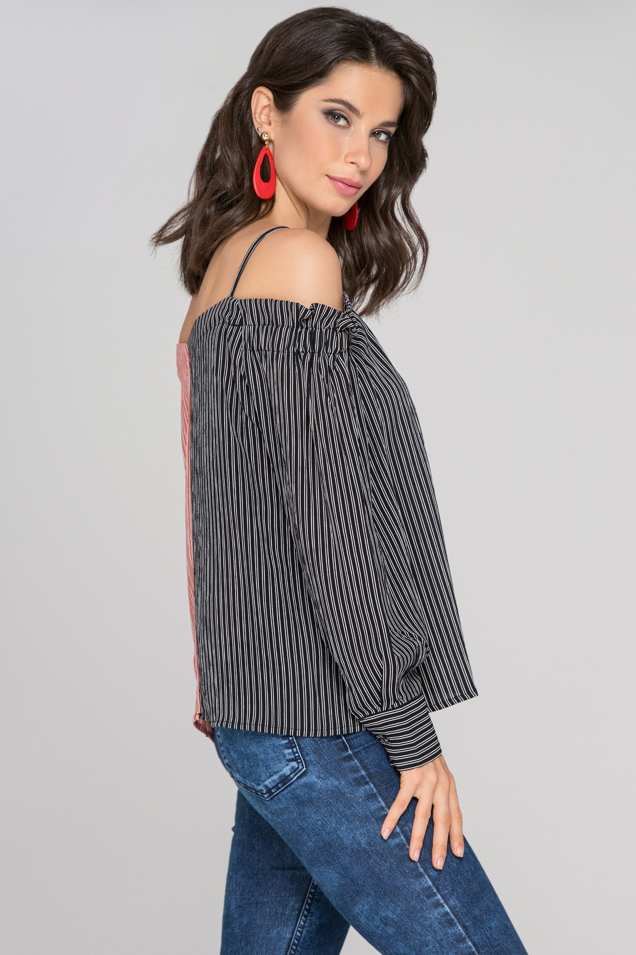 Black and Red Contrast Cold Shoulder Top - ownthelooks-Development