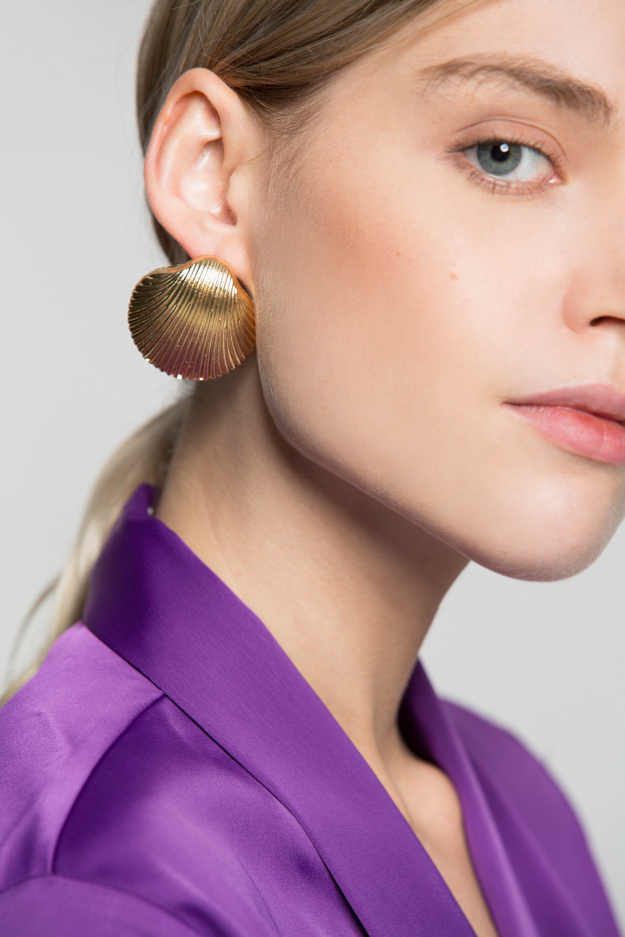 Gold Shell Earrings - ownthelooks-Development