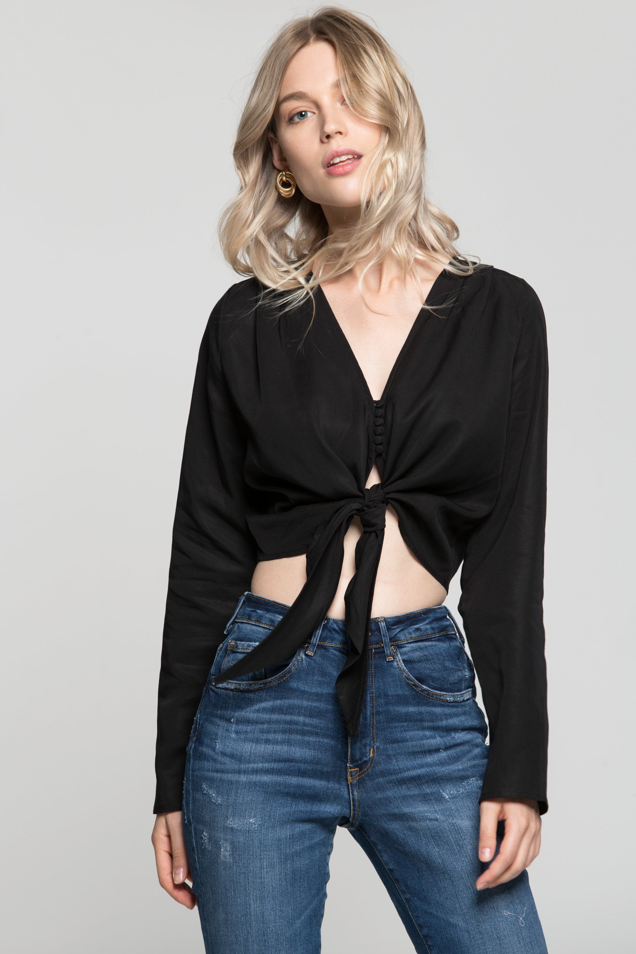 Black Solid Tie Up Knot Crop Top - ownthelooks-Development